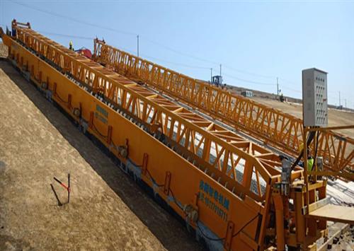 引江濟(jì)淮襯砌機(jī)